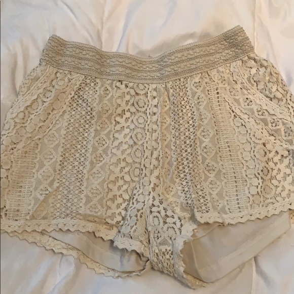 Lace shorts - Picture 2 of 2